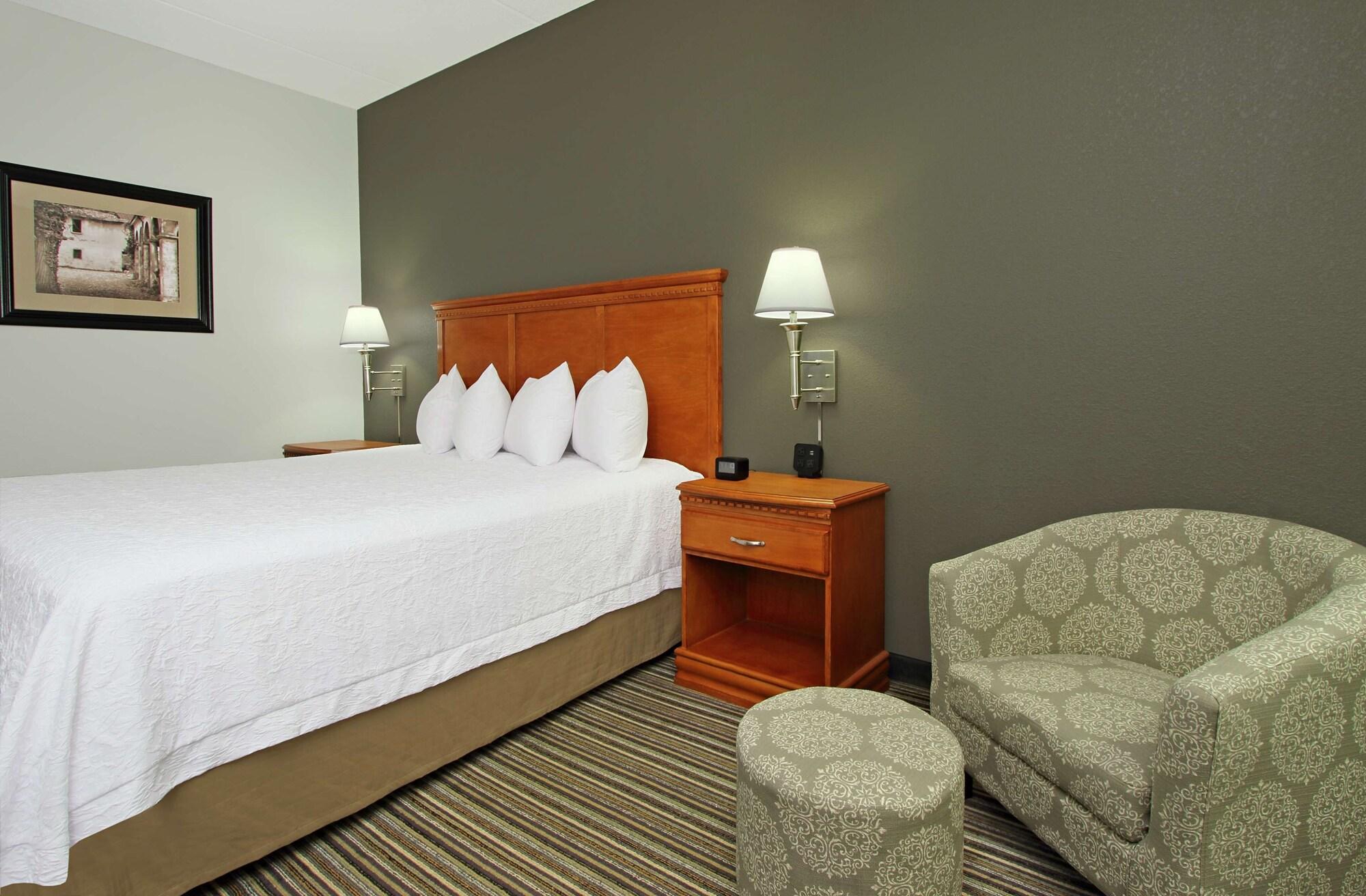 Hampton Inn Ashtabula Austinburg Bagian luar foto