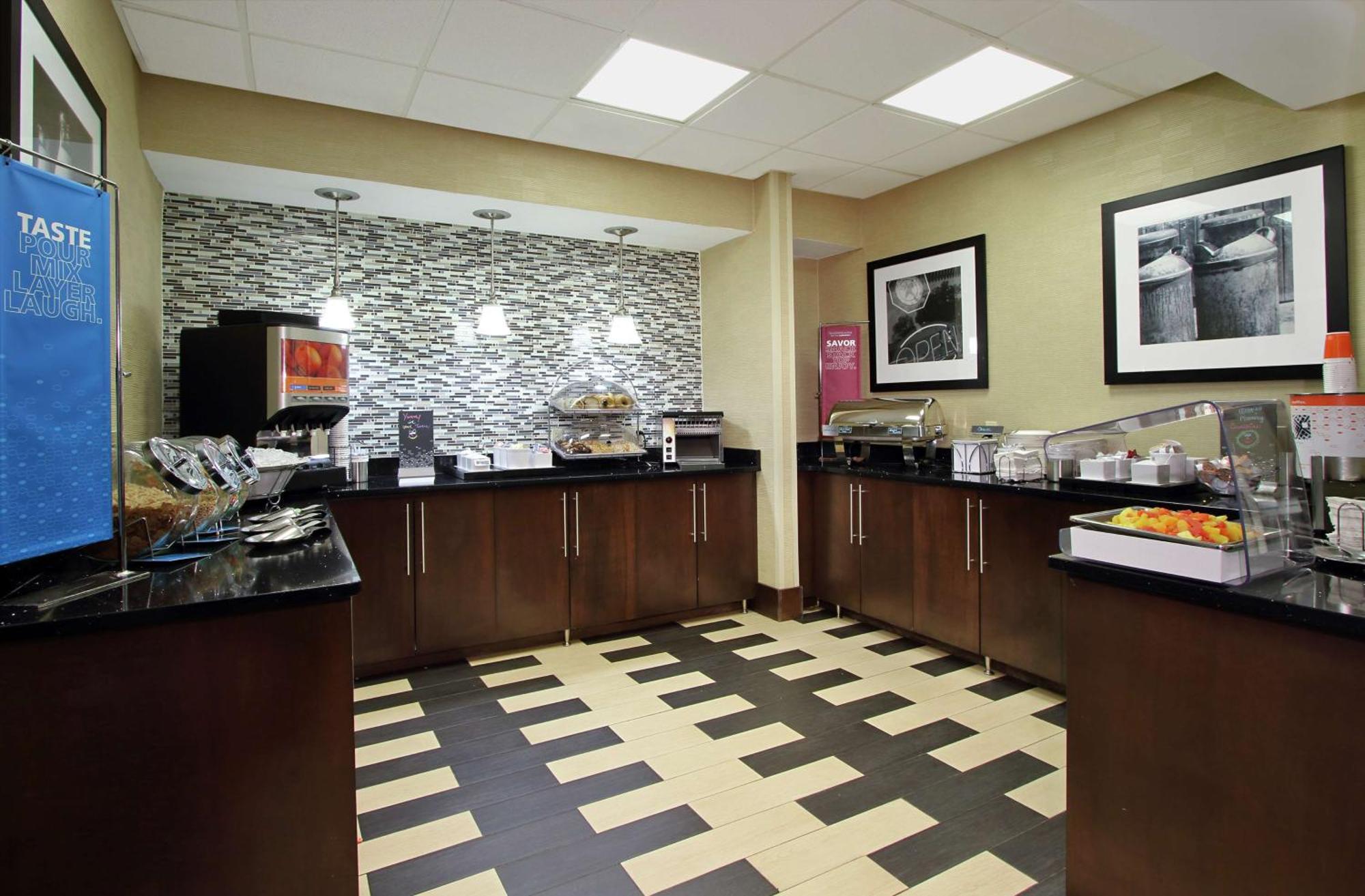 Hampton Inn Ashtabula Austinburg Bagian luar foto
